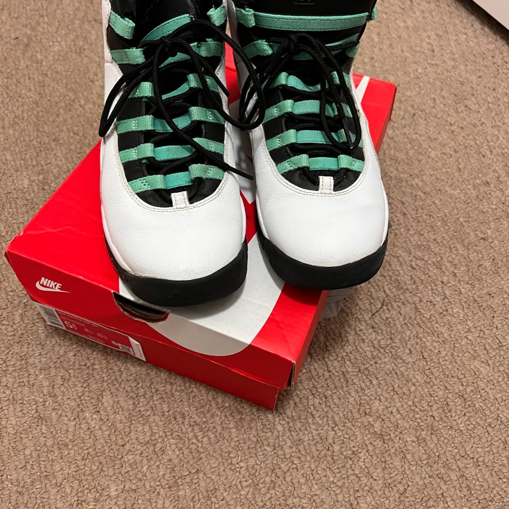 Air Jordan size 7 youth excellent used  condition - Picture 9 of 9